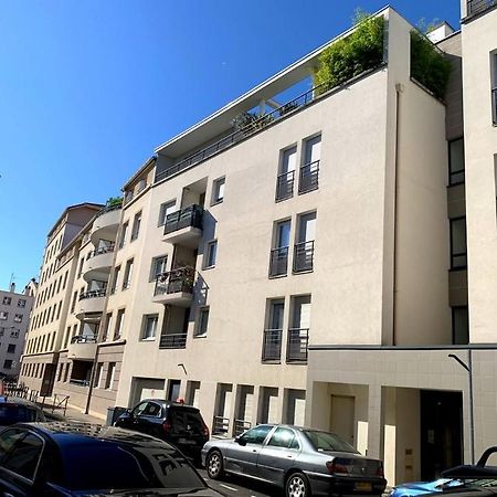 Beau Studio Tout Confort Au Calme Avec Parking . Apartment Villeurbanne Luaran gambar